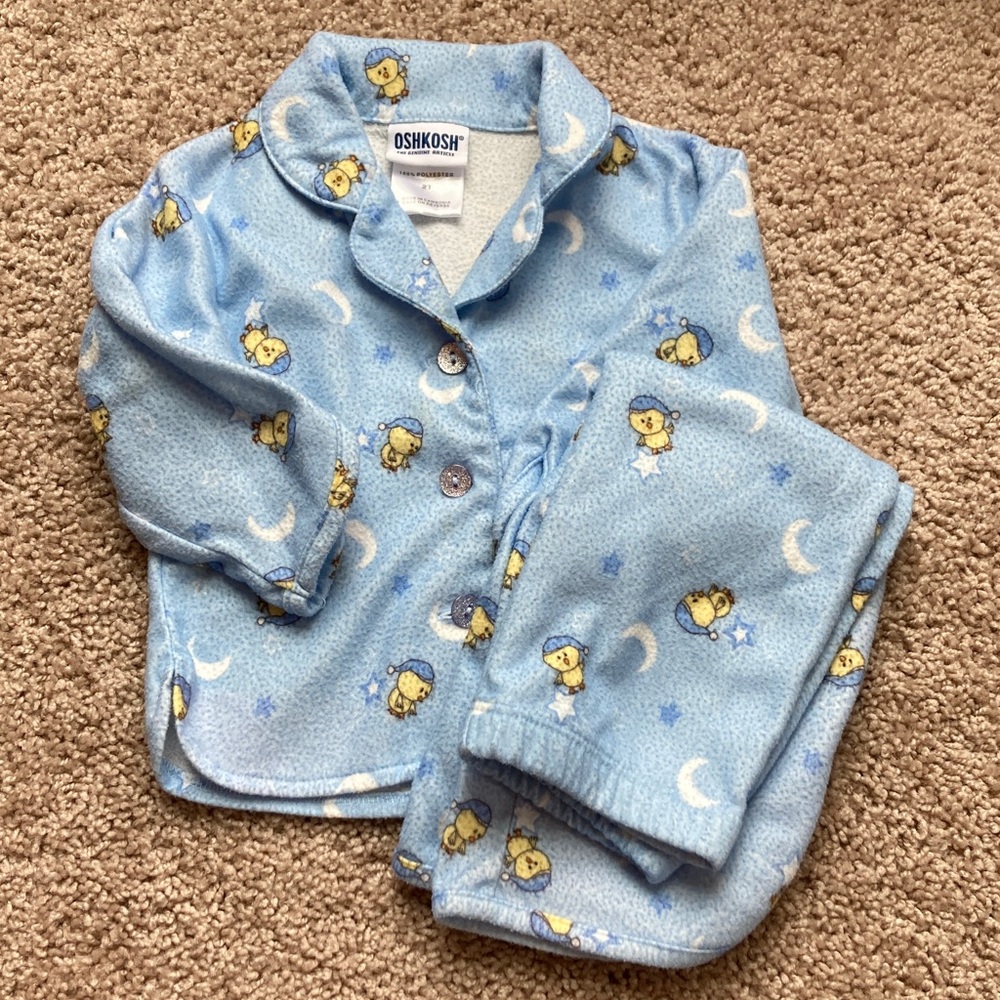 OshKosh 2T Little Ducks Moon and Stars Long Sleeve Pajama Set